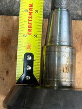 Load image into Gallery viewer, 75 90 hp Yamaha CRANKSHAFT 688-11411-01-00 Two Stroke 3 Cylinder
