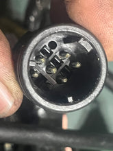 Cargar imagen en el visor de la galería, DT 150 175 200 225 hp Suzuki Fuel injection unit 33920-92E02, cdi control unit 92e2 f8t30293, voltage regulator rectifier, engine harness 1994
