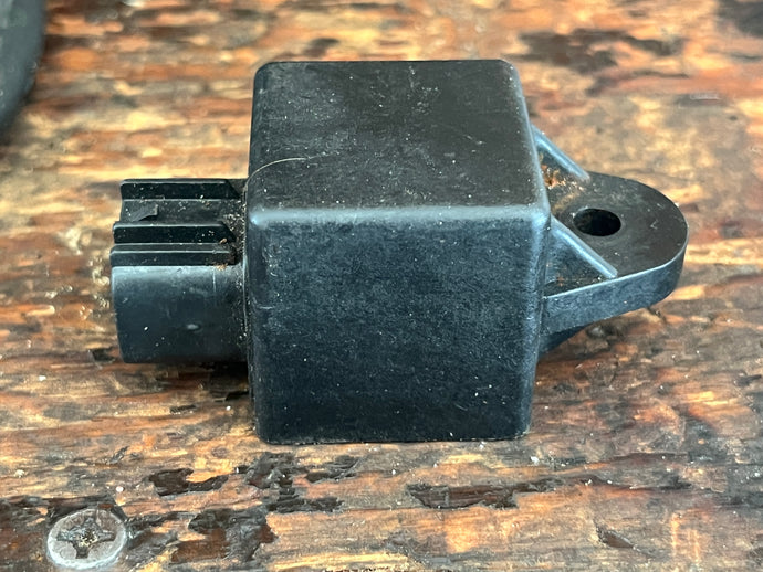 f 150 hp Yamaha FUEL RELAY 68V-81950-00-00 SN2210 four stroke some compatibility 115 - 300 HP REC68V-81950-00