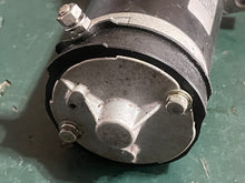 Lade das Bild in den Galerie-Viewer, DF 30 25 hp Suzuki STARTING MOTOR starter 31100-94402 31100-94401 four stroke 2015-2024 compatible with some 40 hp

