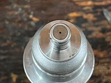 Lade das Bild in den Galerie-Viewer, 250 300 hp Yamaha HPDI FUEL INJECTOR 60V-13761-00-00 e7t25080 two stroke 2003-2009 some compatibility 200 225 hp cleaned
