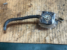 Lade das Bild in den Galerie-Viewer, PARTS - 70 hp Evinrude 0434762 PRIMER SOLENOID, 0511809 PLUNGER, 0333447 PLUNGER VALVE, 0511986 VALVE SPRING, 0332365 PRIMER SOLENOID FILTER two stroke
