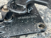Lade das Bild in den Galerie-Viewer, 115 hp Mercury THROTTLE LEVER 8M0051365 8M0008288 &amp; BRACKET 897763T01 897763T03 four stroke EFI
