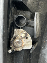 Lade das Bild in den Galerie-Viewer, BF 250 225 200 hp Honda LOWER ENGINE CASE 40100-ZVL-000 TILT SWITCH 35640-ZY3-013  four stroke 2007-up
