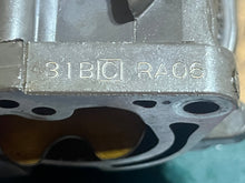 Cargar imagen en el visor de la galería, BF 50 hp HONDA carburetor set 16100-ZW4-D23ZA, linkages, THROTTLE ROD DIAPHRAGM 16400-ZV5-015 1998-2005 four stroke
