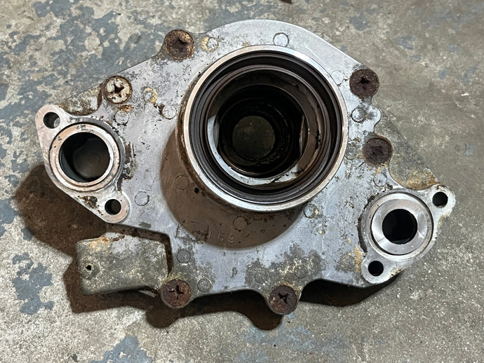 f 225 200 hp Yamaha OIL PUMP ASSY 69J-13300-00-00 four stroke 2002-2006 Mercury 888677T1