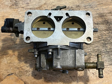 Lade das Bild in den Galerie-Viewer, 200 hp Mercury CARBURETOR SET WMV 5-1 5-2 5-3 3326-828272A13 828272A49, 3326-828272A14 828272A50, 3326-828272A15 828272T51 two stroke 1996-1998
