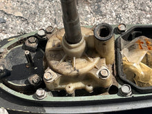 Lade das Bild in den Galerie-Viewer, f 225 hp Yamaha LOWER UNIT four stroke
