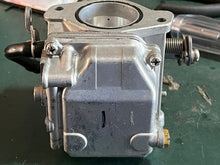 Lade das Bild in den Galerie-Viewer, 90 75 hp Yamaha 6H1-14301-07-00 carburetor 1 top TWO STROKE 1992-2003
