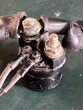 Cargar imagen en el visor de la galería, Hitachi MS5C-351 RELAY 12 volt SOLENOID two stroke outboard
