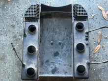 Load image into Gallery viewer, 135 150 175 hp Evinrude Ficht intake AIR SILENCER 5005369438284 1998-1999

