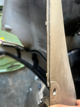 Lade das Bild in den Galerie-Viewer, BF 150 135 115 hp Honda 63716-zy6-010za lower side cover PORT Bottom Cowl
