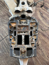 Load image into Gallery viewer, 150 200 hp Evinrude E-tec 20” MIDSECTION SWIVEL 0434691 STEERING ARM 5001766 5009614 EXHAUST HOUSING 0353649 EXHAUST 0352616 5007767 two stroke 2007-up
