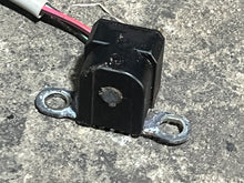 Lade das Bild in den Galerie-Viewer, DF 175 hp Suzuki IGNITION TIMING COIL 32160-88L00 four stroke 2005-2021 some compatibility 40 - 300 hp
