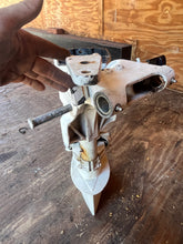 Load image into Gallery viewer, 25 hp Evinrude E-tec 20” MIDSECTION SWIVEL 0356963 STEERING ARM 5009612 EXHAUST HOUSING 5008164 0355927 two stroke 2010-up e25DPSLABF
