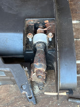 Load image into Gallery viewer, 90 hp Mercury MIDSECTION DRIVESHAFT HOUSING 8974A11 SWIVEL 1499-8710A4 8710A17 8710A20 8M0102865 STEERING ARM PIN 12079A3 12079A9 EXHAUST PLATE 42954A1 42966T LINK ROD 873491 two stroke 3 cylinder 1988

