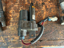 Load image into Gallery viewer, pulled for customer nov26-2025 sold—350 hp Mercury Verado SHIFT ACTUATOR 8M0048114 four stroke 135-400 hp compatibility
