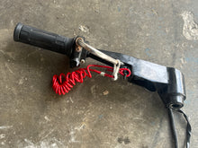 Lade das Bild in den Galerie-Viewer, DF 2.5 hp Suzuki  TILLER HANDLE 63111-97J21-YAY CABLE 63610-97J00 GRIP 63210-97J00 four stroke 2024
