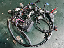Lade das Bild in den Galerie-Viewer, DF 115 hp Suzuki WIRING HARNESS ASSY 36610-92J00 four stroke 2013-2015 some 140 hp compatibility
