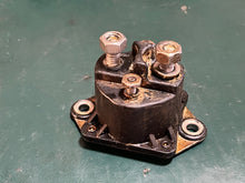 Lade das Bild in den Galerie-Viewer, 35 25 hp Force Mercury F460917 Starter RELAY two stroke 1975-89 OEM Chrysler compatible
