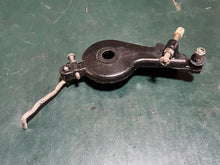 Lade das Bild in den Galerie-Viewer, 30 - 60 hp Mercury 42882-C1 OEM throttle lever assy TWO STROKE
