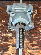 Charger l'image dans la galerie, PARTS ONLY: DT 115 140 hp Suzuki 25” PUSH-PULL SHIFT MECHANISM rod 23110-94510 guide 25141-94510 collar 25205-94501 clutch cam 25311-94510 two stroke 1985-2001
