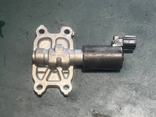 Cargar imagen en el visor de la galería, DF 250 225 200 hp Suzuki 16550-93J00 Oil Control Valve oem Four Stroke
