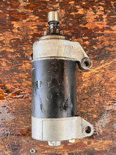 Cargar imagen en el visor de la galería, 40 50 60 70 hp Yamaha Starter electric STARTER starting motor Two Stroke OEM tested 6H4-81800-11-00 6H3-81800-10-00
