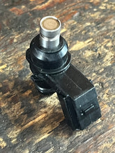 Lade das Bild in den Galerie-Viewer, MFS 50 40 hp Tohatsu FUEL INJECTOR 3KY103000 keihin FE15 N3J FOUR STROKE 2014-2022 some 60 hp
