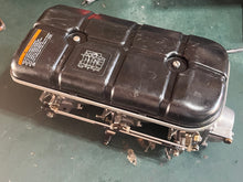 Lade das Bild in den Galerie-Viewer, 75 hp Yamaha CARBURETOR 1 692-14301-45-00 CARB 2 692-14302-45-00 CARB 3 692-14303-45-00 two stroke 1995-2000 ACCELERATOR LEVER ROD 688-41217-01-00, CHOKE ROD 2 688-41257-01-00, Intake COVER 1&amp;2 688-14417-01-94 688-14418-01-00
