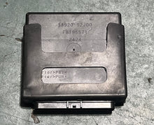 Cargar imagen en el visor de la galería, DF 140 hp Suzuki 33920-92J00 ecu ENGINE CONTROL UNIT superseded by 33920-92J54 four stroke OEM
