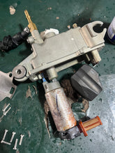 Load image into Gallery viewer, f 250 hp Yamaha VST FLOAT CHAMBER ASSY 6P2-14180-01-00 6P2-14180-00-00  FUEL PUMP 6P2-13907-00-00 PRESSURE REGULATOR 6P2-13906-00-00 four stroke 2005-06

