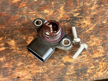 Cargar imagen en el visor de la galería, f 115 200 hp Yamaha map SENSOR 68F-83688-10-00 four stroke 2012-2025 some 75 90 150 175 hp compatibility
