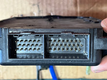 Lade das Bild in den Galerie-Viewer, swapped sep2024—-200 150 hp Yamaha OX66 67M-85540-00-00 CDI UNIT 67m-00 f8t90272 two stroke 1999-2000
