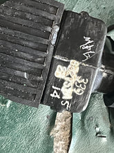 Lade das Bild in den Galerie-Viewer, sold ebay aug2025—-25 hp Mercury 832757A4 ignition COIL two stroke compat 9.9 - 175 hp 1979-1989 832757A3 832757A2
