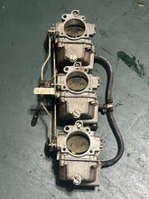 Load image into Gallery viewer, cleaned and relisted july2025—-70 hp Johnson Evinrude 313355 d2 d1 CARBURETOR w linkages, choke solenoid &amp; plunger TWO STROKE oem 0393546 0393547 CARBURETOR with linkages two stroke 1978-88
