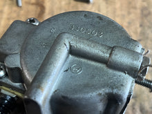 Load image into Gallery viewer, 70 hp Johnson Evinrude 0436607 CARBURETOR ASSEMBLY carb 1-3 Two Stroke 1993-94 1094-97 e70tlets 337805 cover 330503 bowl 0320921 ORIFICE PLUG 55d
