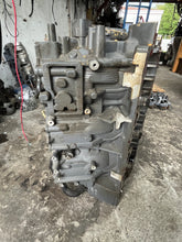 Load image into Gallery viewer, 250 225 hp Yamaha HPDI CRANKCASE BLOCK w COVER 60X-15100-03-1S 60V-00 two stroke 2005-2009
