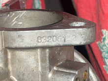 Lade das Bild in den Galerie-Viewer, 90 85 hp Force Tillotson CARBURETOR WB-100c 832061-3 two stroke NEEDS NEW GASKETS - cleaned
