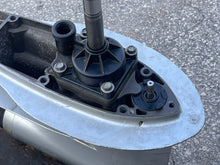 Cargar imagen en el visor de la galería, BF 225 200 hp Honda 20" LOWER UNIT 06411-ZY3-060ZA COARSE SPLINED SHIFTER gear case assy Four Stroke 2002-2005
