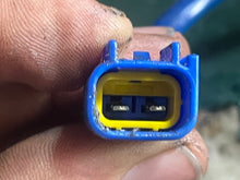 Load image into Gallery viewer, f 50 - 200 hp Yamaha SWITCH 60V-8259F-01-00 60V-8259F-00-00 four stroke

