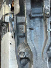 Load image into Gallery viewer, 140 125 120 hp Johnson Evinrude 20” MIDSECTION with EXHAUST HOUSING 0397861 ADAPTOR 0398694 SWIVEL BRACKET 0432708 STEERING ARM 0392519 two stroke 1988
