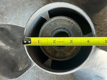 Load image into Gallery viewer, Volvo Penta SX Solas 14 1/4 x 22P RH PROPELLER 3-Blade prop 19 spline
