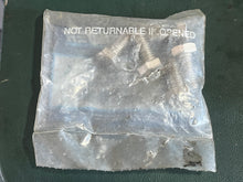 Cargar imagen en el visor de la galería, Mercury Mariner Quicksilver Force 10-39349 SCREW (5) Two Stroke
