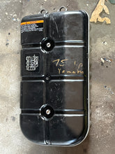 Cargar imagen en el visor de la galería, 75 85 hp Yamaha CARBURETOR Intake COVER 1&amp;2 688-14417-01-94 688-14418-01-00 two stroke 1994-2000
