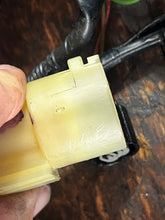 Lade das Bild in den Galerie-Viewer, 1 sold local mar2026—-BF 135 150 hp Honda 32100-ZY5-030 MAIN WIRE HARNESS ASSY | Use from Frame SN 1200962 BF135a
