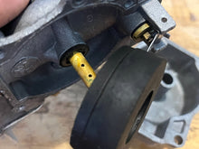 Load image into Gallery viewer, 70 hp Johnson Evinrude 313355 d2 d1 CARBURETOR w linkages, choke solenoid &amp; plunger TWO STROKE oem 0393546 0393547 CARBURETOR with linkages two stroke 1978-88
