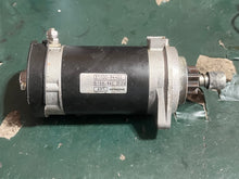 Lade das Bild in den Galerie-Viewer, DF 30 25 hp Suzuki STARTING MOTOR starter 31100-94402 31100-94401 four stroke 2015-2024 compatible with some 40 hp
