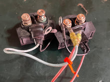 Lade das Bild in den Galerie-Viewer, Hitachi A104-124 A104-125 DT 50 - 140 hp Suzuki Tilt &amp; Trim Relay Solenoids 38410-94540 up &amp; down OEM Two Stroke works for other makes &amp; models 804282T 38410-95540 38410-94510
