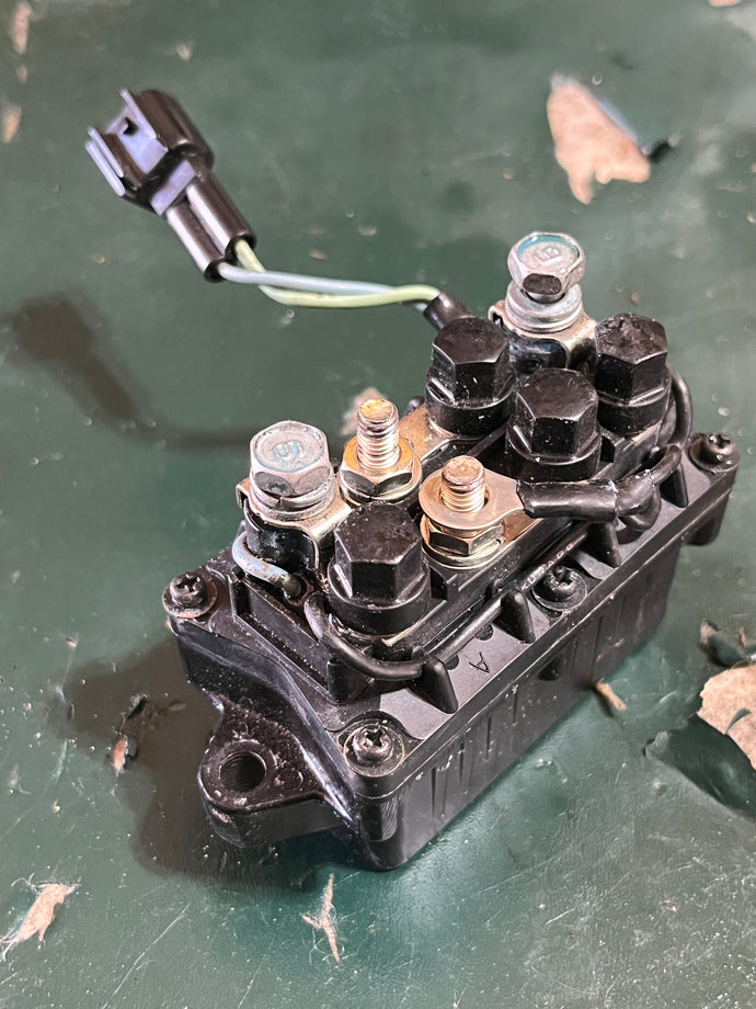 250 hp Yamaha POWER RELAY 60V-81950-00-00 two stroke HPDI 3.3 Liter 2003-2009 some compatibility 200 225 300 hp